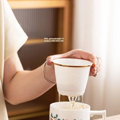 LY SỨ UỐNG TRÀ HỌA TIẾT QUẢ HỒNG